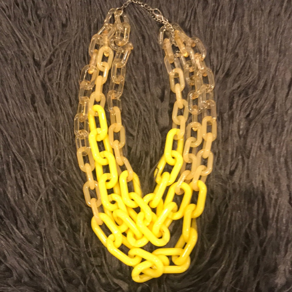 Beautiful baublebar necklace